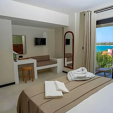 Hotel Zoi Cunda 3*